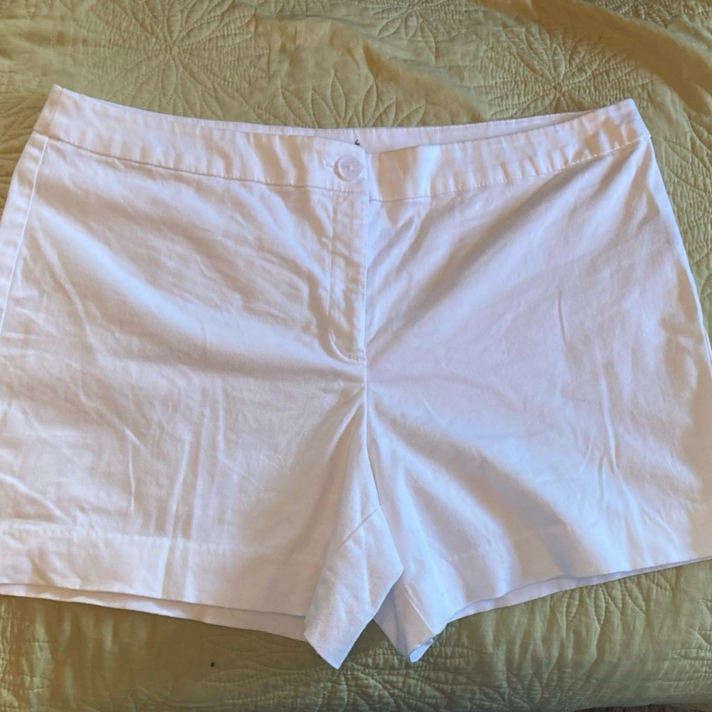 Worthington Modern Fit White Women's Bermuda Shorts Sz 16 Flat Front Classic